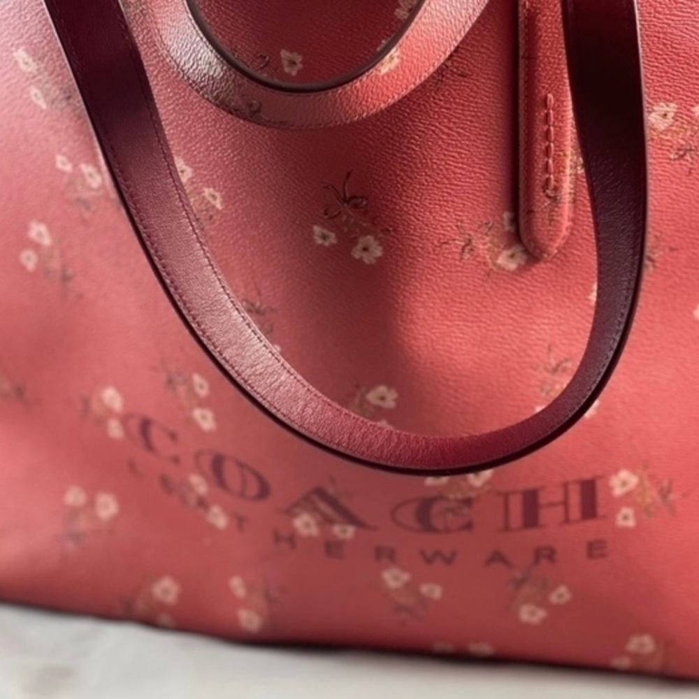 Coach Highline Tote in Floal Print.